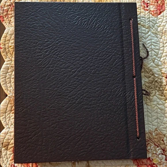 “Leaves of Gold” 1948 beautiful bound book. - Picture 8 of 14